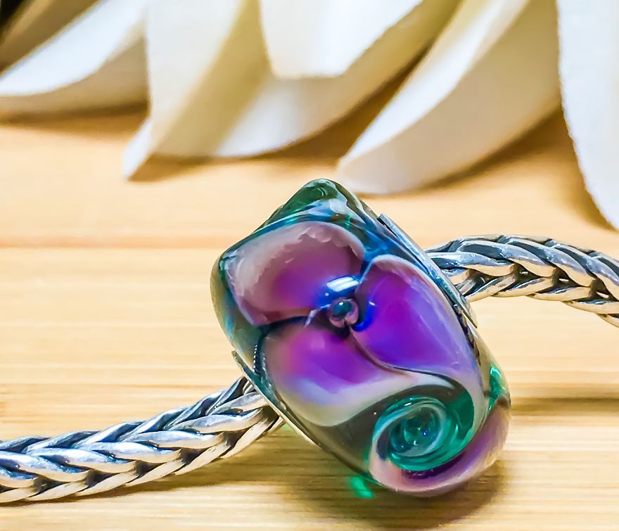 Glass Artist Creates One Of A Kind Wearable Art
