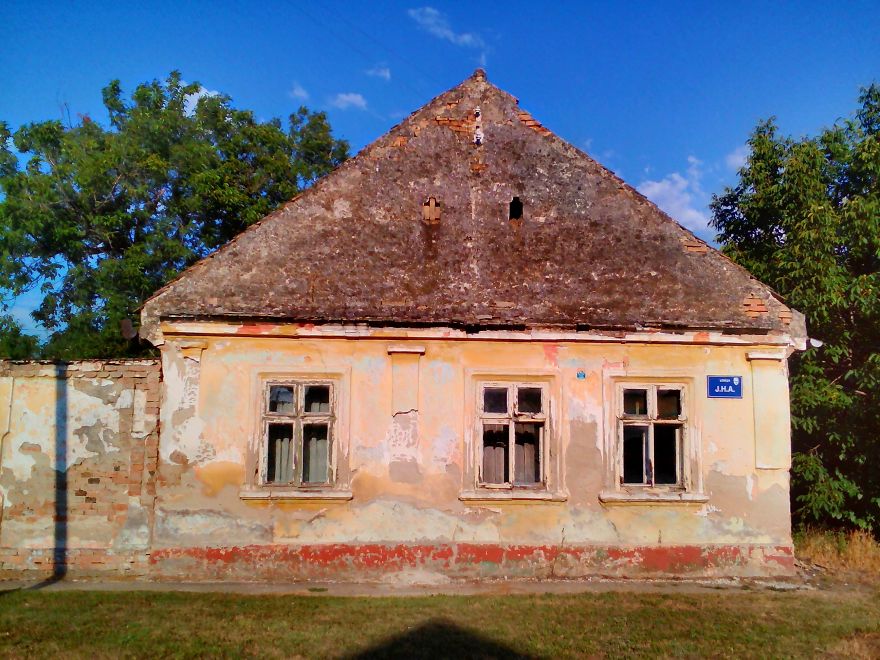 I Photograph Old Houses At My Countryside, To Capture Their Charm And Tranquility Of The Old Banat