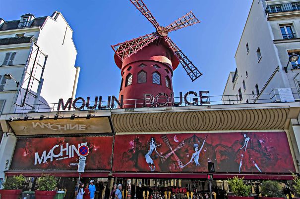 Moulin-Rouge-01a-5966f08da902a.jpg
