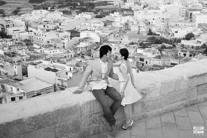 Our Wedding Vow: To Make Post-Wedding Photos Each Anniversary Around The World Our Wedding Vow: To Make Post-Wedding Photos Each Anniversary Around The World