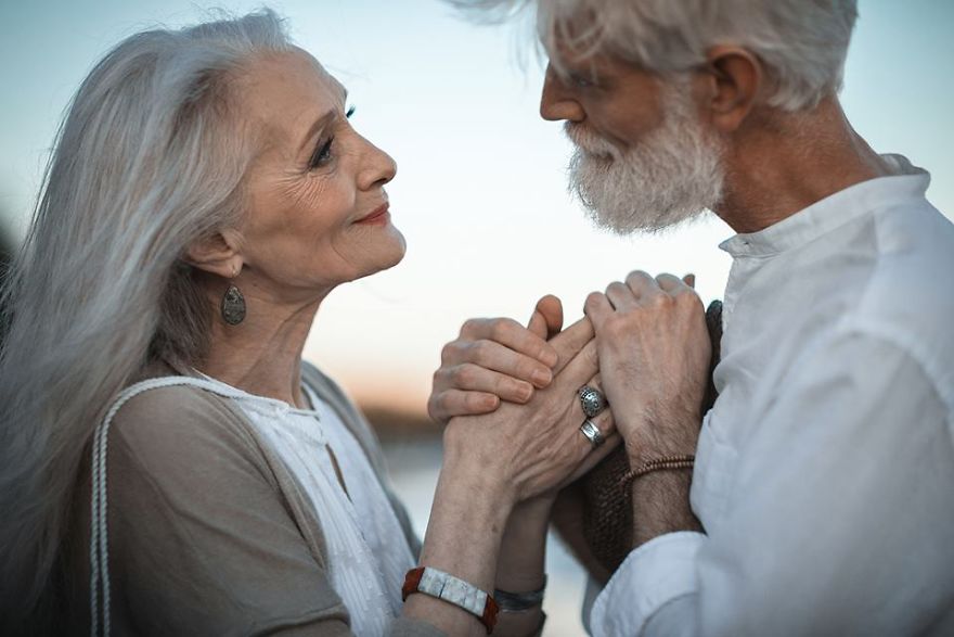 Russian Photographer Captures Beautiful Elderly Couple To Show That Love Transcends Time