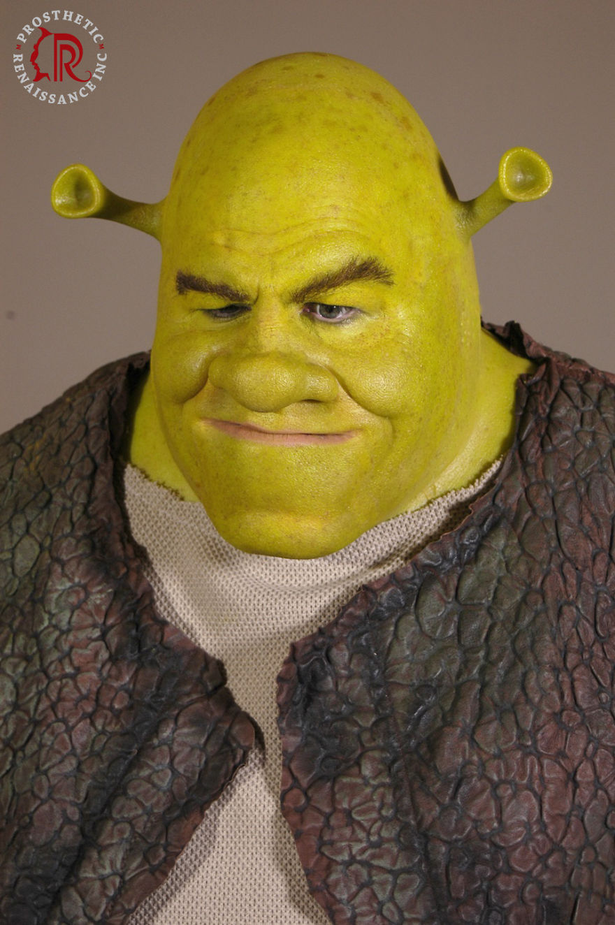 Shrek Logo 596f5cddd6e3f  880 - Especialistas em caracterização com maquiagem em Hollywood