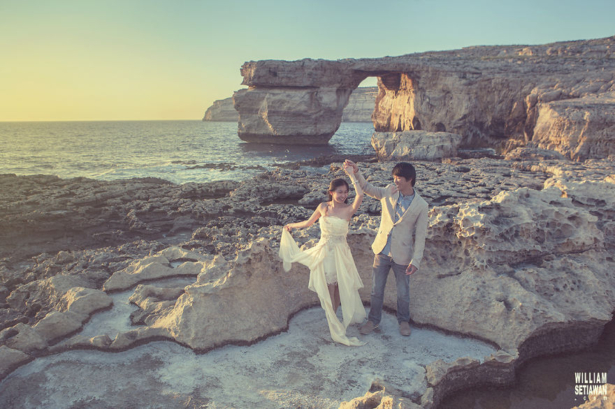 Our Wedding Vow: To Make Post-Wedding Photos Each Anniversary Around The World Our Wedding Vow: To Make Post-Wedding Photos Each Anniversary Around The World