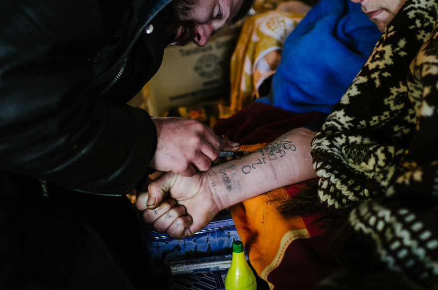 What Are You Complaining About? My Photo Story About Homeless People In Berlin Who Do Not Complain... What Are You Complaining About? My Photo Story About Homeless People In Berlin Who Do Not Complain...