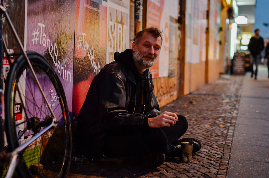 What Are You Complaining About? My Photo Story About Homeless People In Berlin Who Do Not Complain... What Are You Complaining About? My Photo Story About Homeless People In Berlin Who Do Not Complain...
