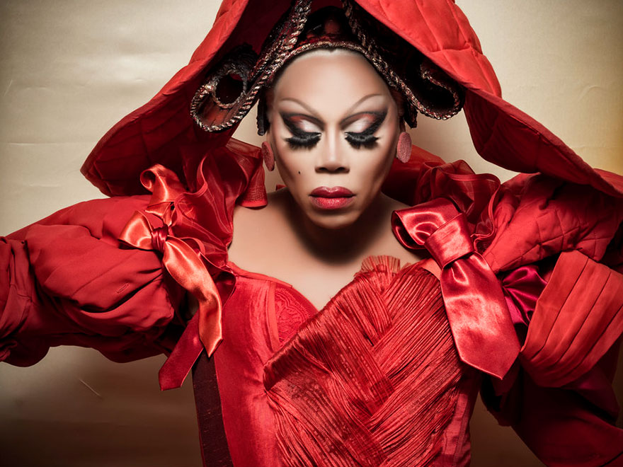 2018 Pirelli Calendar Has An All-Black Cast In "Alice In Wonderland" World, And It's Epic