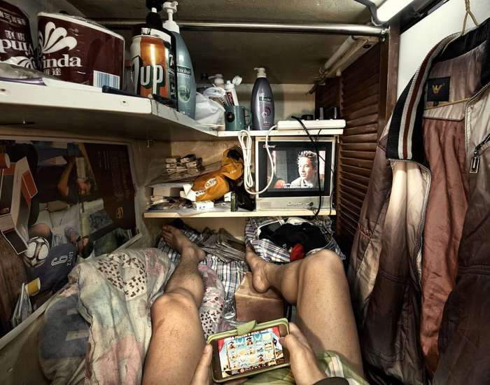 14 Shocking Photos Reveal What It’s Like To Live In Hong Kong’s ‘Coffin Cubicles’