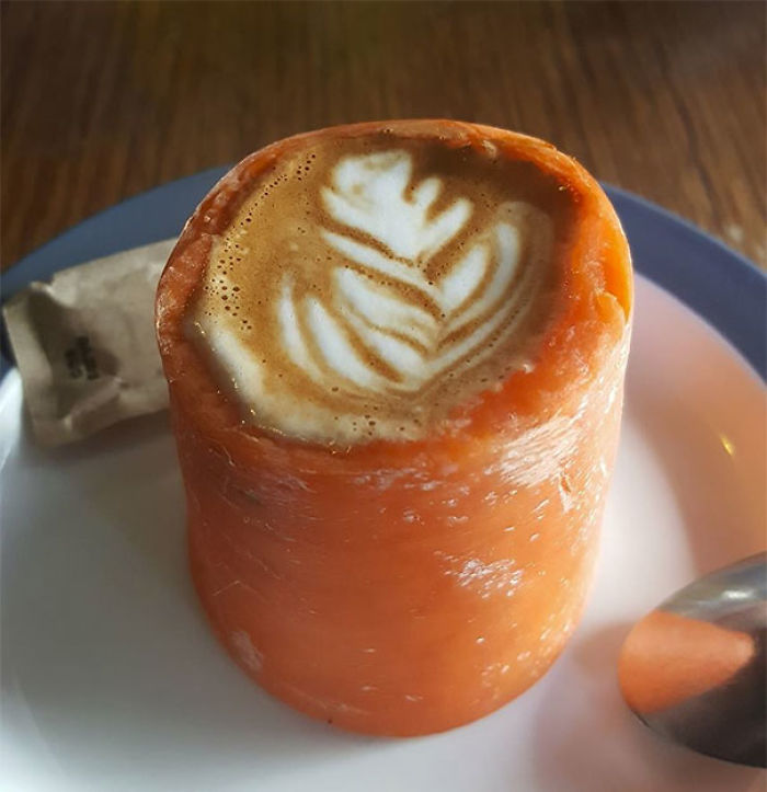 Café en una zanahoria