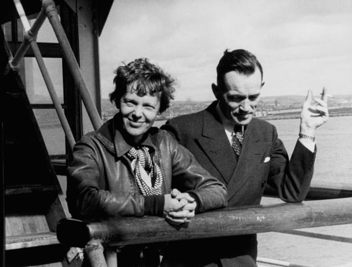 Internet Is Freaking Out About This Newly Discovered Photo That Shows Amelia Earhart Survived Her Crash