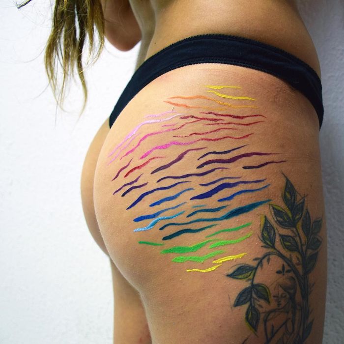 Artist Turns Stretch Marks And Other Body "Flaws" Into Stunning Art, But Not Everyone Finds It Beautiful