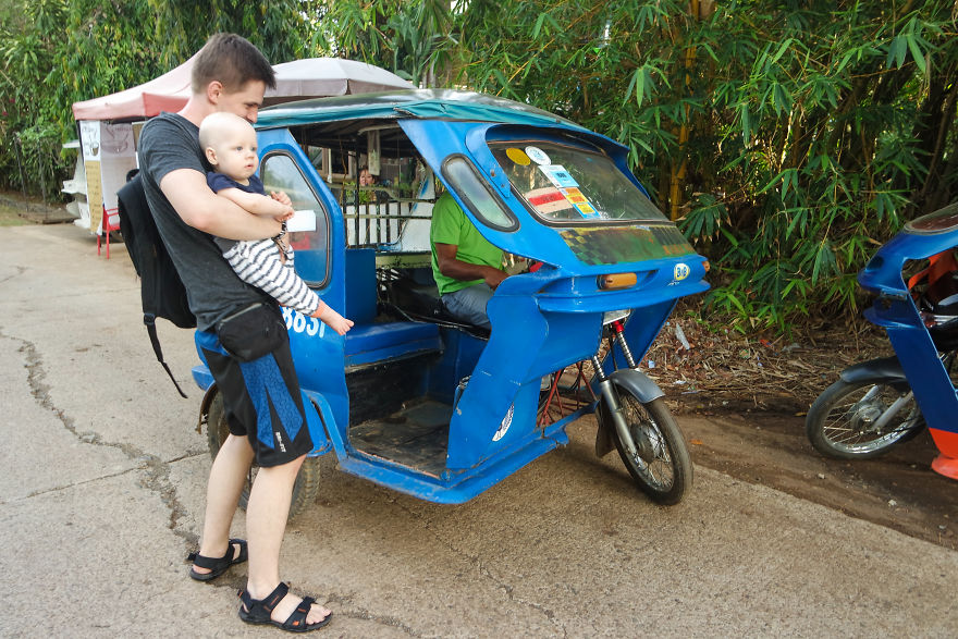 We Moved To The Philippines With 4-Months-Old Twins For Half A Year And Travelled Around Asia