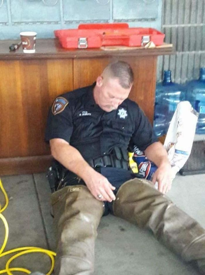 This Policeman Worked Countless Hours Helping Victims Of Hurricane Harvey Until He Passed Out From Exhaustion