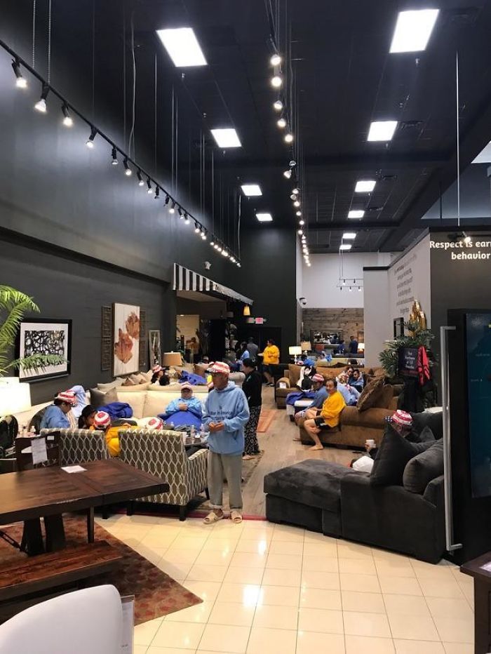 A Furniture Store In Texas Is Providing Shelter And Food For Hurricane Victims