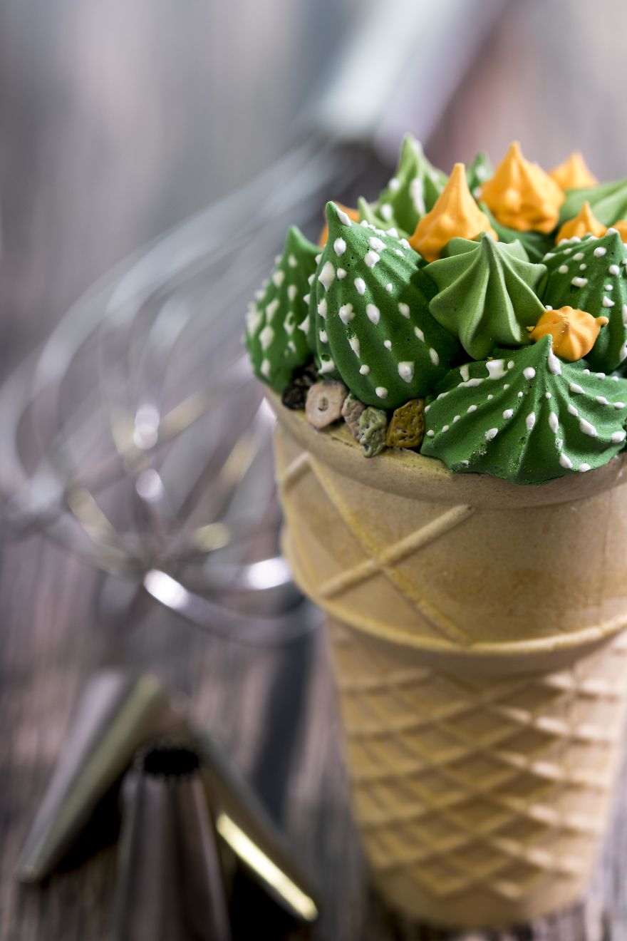 Meringue Cactus