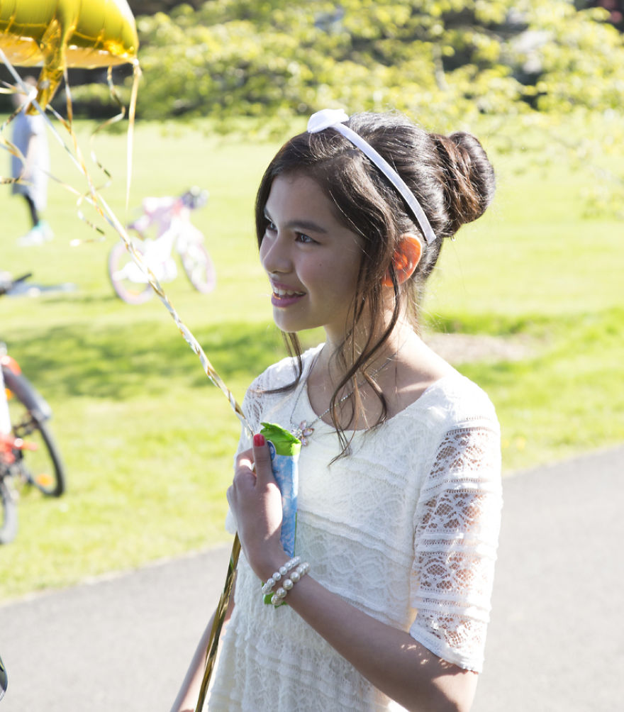 Hundreds Turn Up For An 11 Year Old Afghan Girls Refugees Birthday Party In Iceland To Make Her Dream Come True. Hundreds Turn Up For An 11 Year Old Afghan Girls Refugees Birthday Party In Iceland To Make Her Dream Come True.