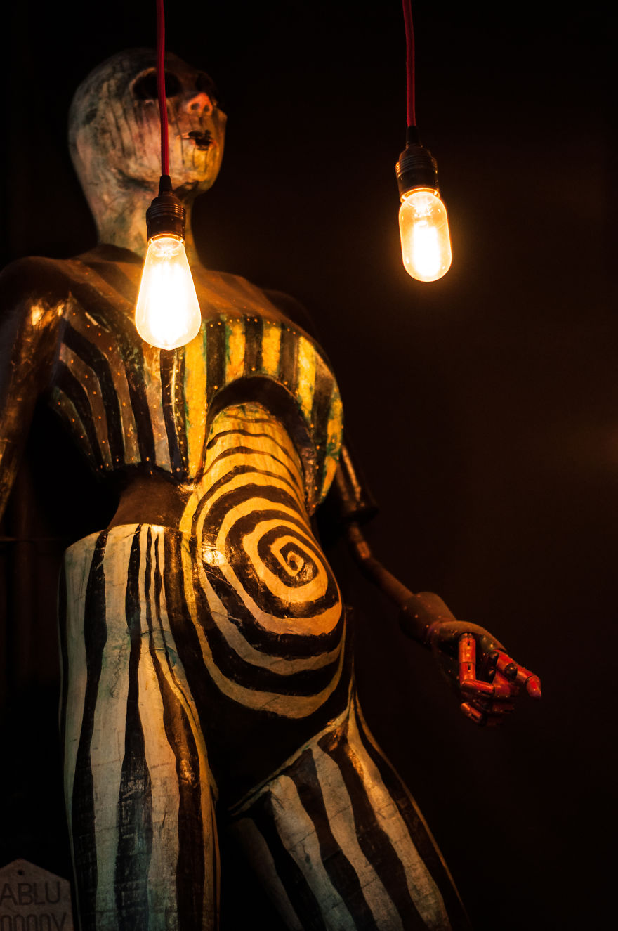 I Made These Surreal Sculptures From Ordinary Objects And Old Mannequins, Covered Them In Paper Mache And This Is The Result! I Made These Surreal Sculptures From Ordinary Objects And Old Mannequins, Covered Them In Paper Mache And This Is The Result!