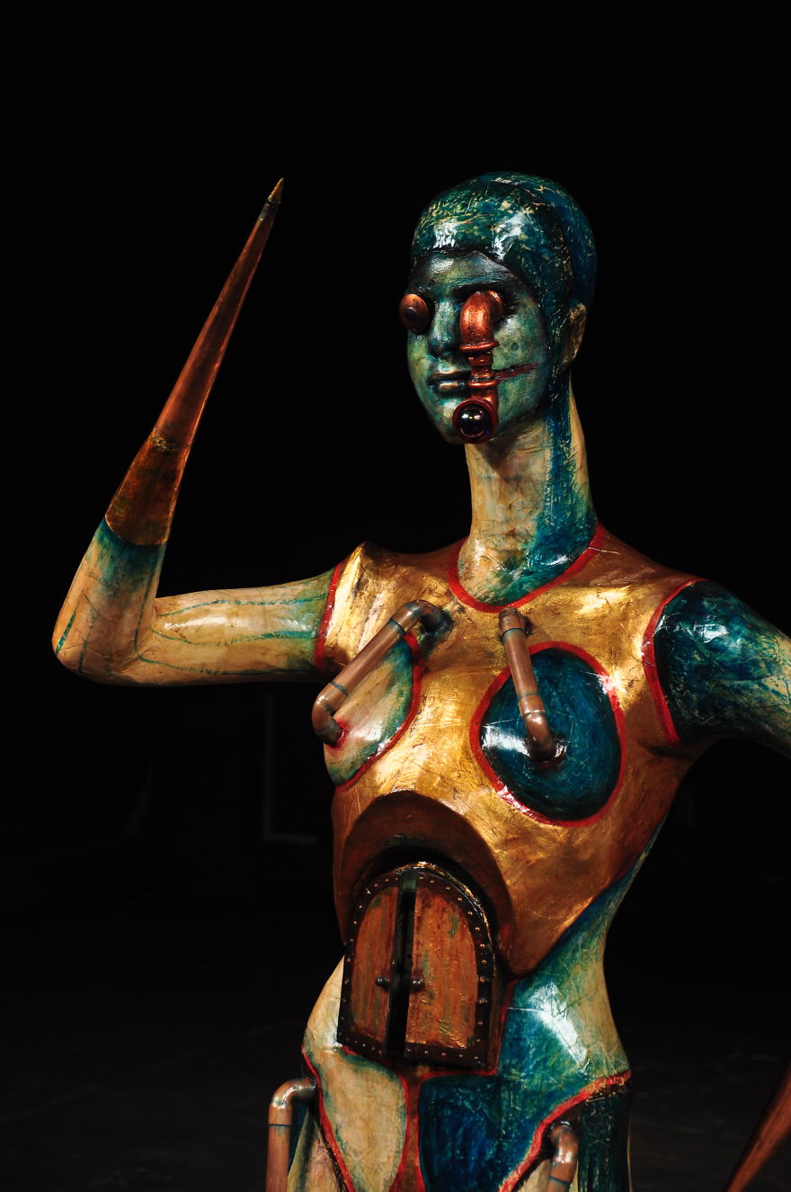 I Made These Surreal Sculptures From Ordinary Objects And Old Mannequins, Covered Them In Paper Mache And This Is The Result! I Made These Surreal Sculptures From Ordinary Objects And Old Mannequins, Covered Them In Paper Mache And This Is The Result!