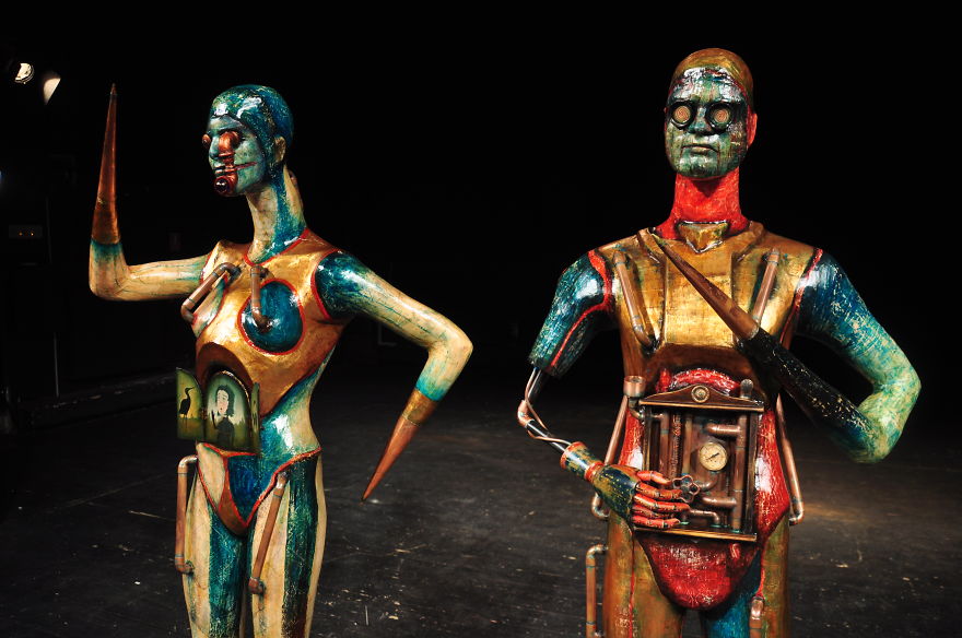 I Made These Surreal Sculptures From Ordinary Objects And Old Mannequins, Covered Them In Paper Mache And This Is The Result! I Made These Surreal Sculptures From Ordinary Objects And Old Mannequins, Covered Them In Paper Mache And This Is The Result!
