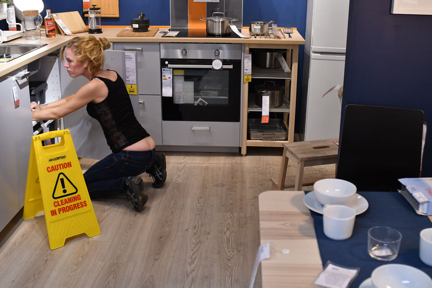 A Little Photo Story On "How To Really Feel Like Home In Ikea"