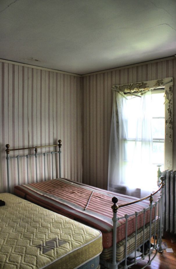 Town Mayor Leaves Mansion Abandoned. See What He Left Behind!