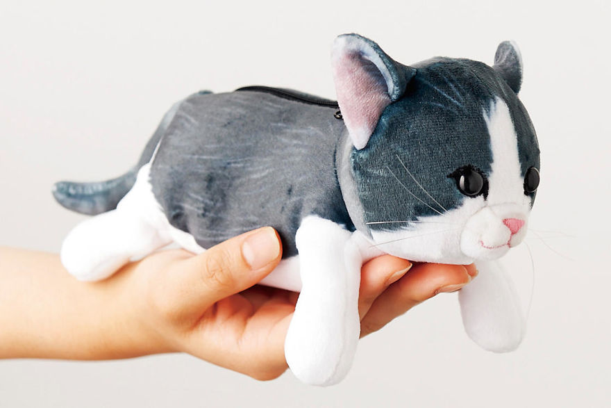 Japan's Cuddly Kitten Bags Will Fill Your Heart With Love Because You Will Fill Them With Other Things