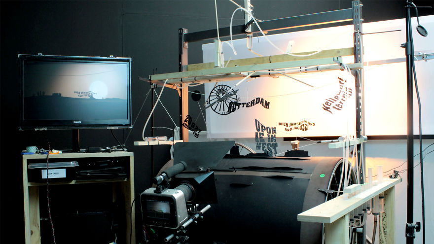 This Is No Animation! It's A Machine. This Is No Animation! It's A Machine.