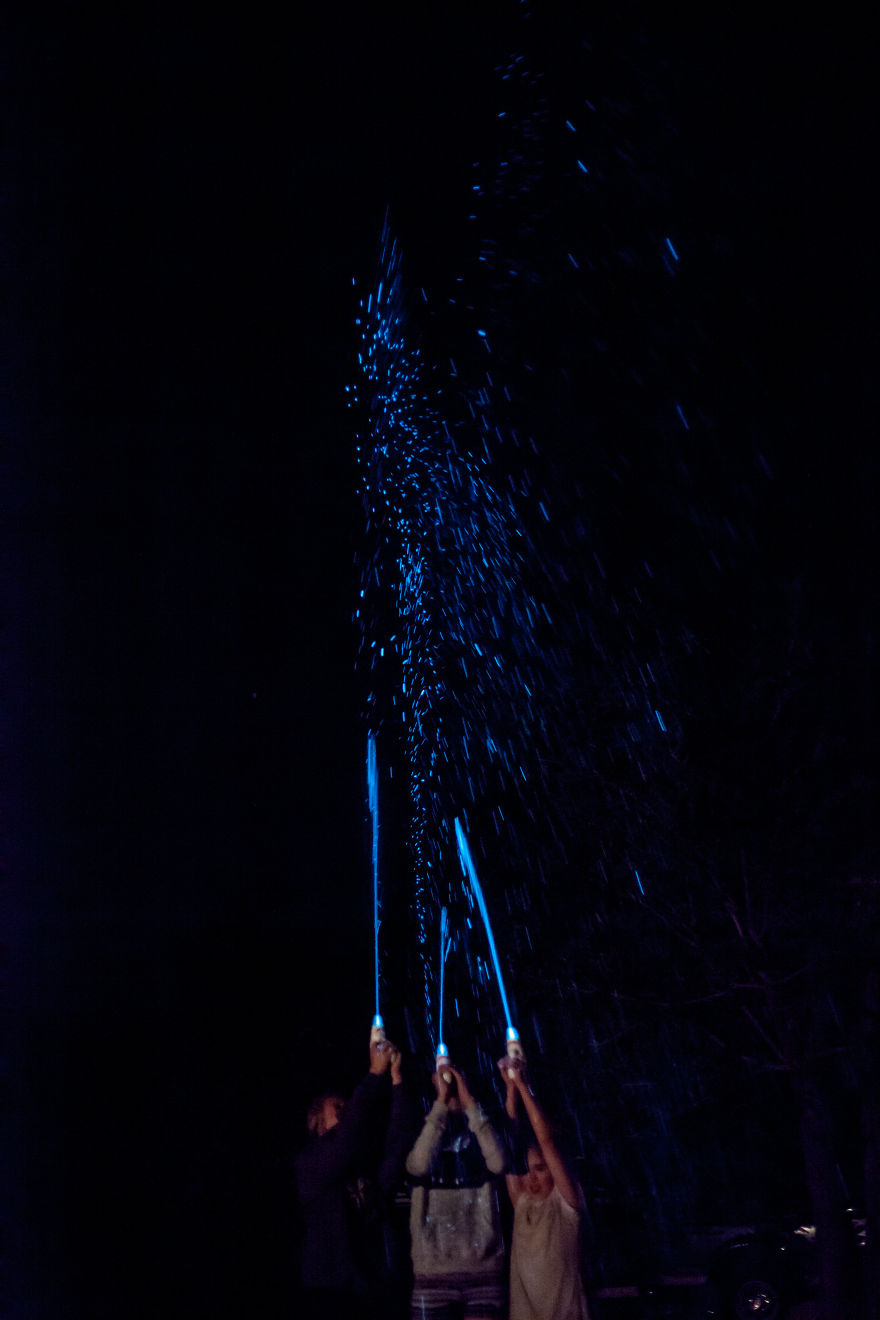 We Made A Water Blaster That Uses Natural Bioluminescent Proteins To Make Water Glow! We Made A Water Blaster That Uses Natural Bioluminescent Proteins To Make Water Glow!