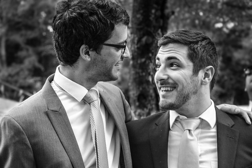 Young Gay Couple Announce Engagement In The Cutest Way! Young Gay Couple Announce Engagement In The Cutest Way!