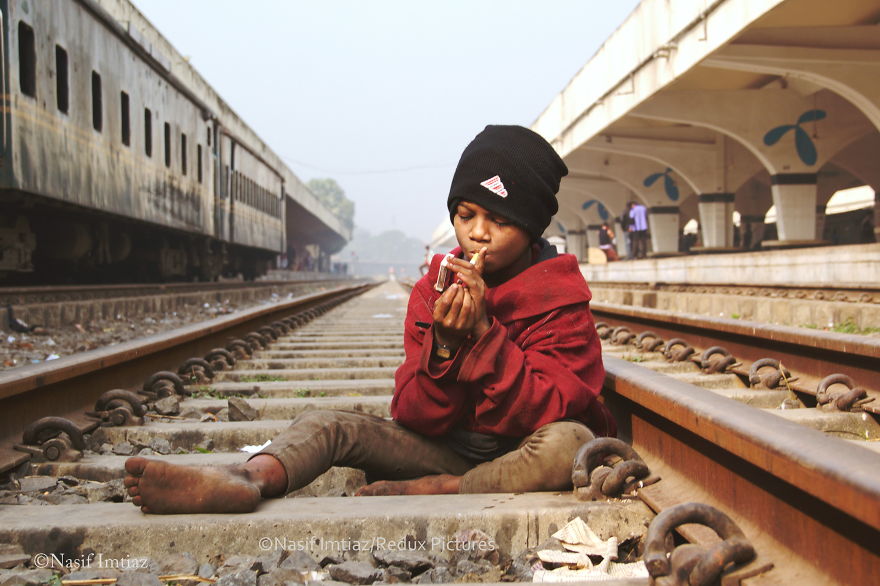 Nobody Cares: I Documented The Life In Kamalapur Railway Station, Dhaka