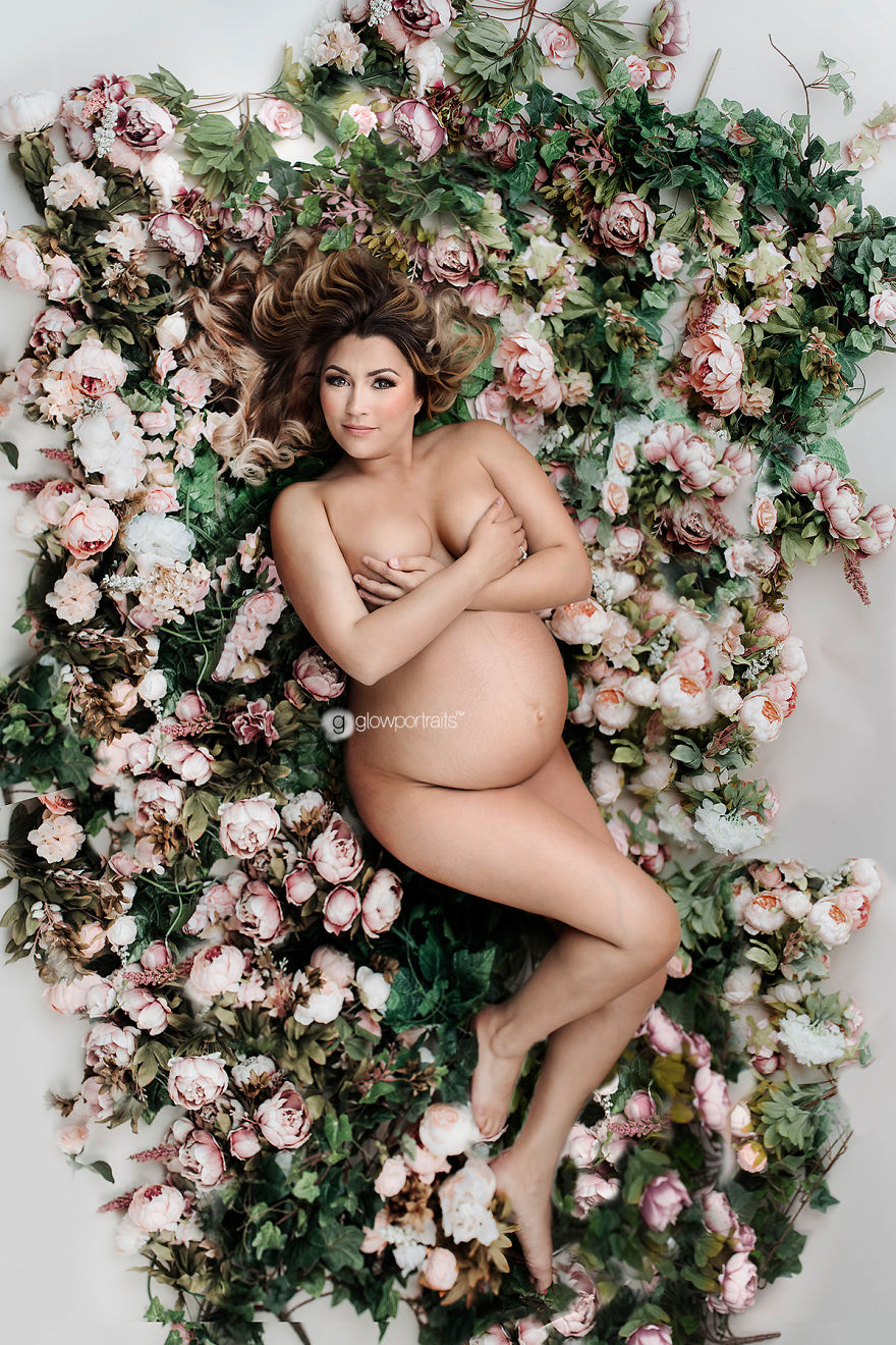 Maternity Portraits Allow Women To Feel Beautiful During The Changes Pregnancy Makes In Their Bodies