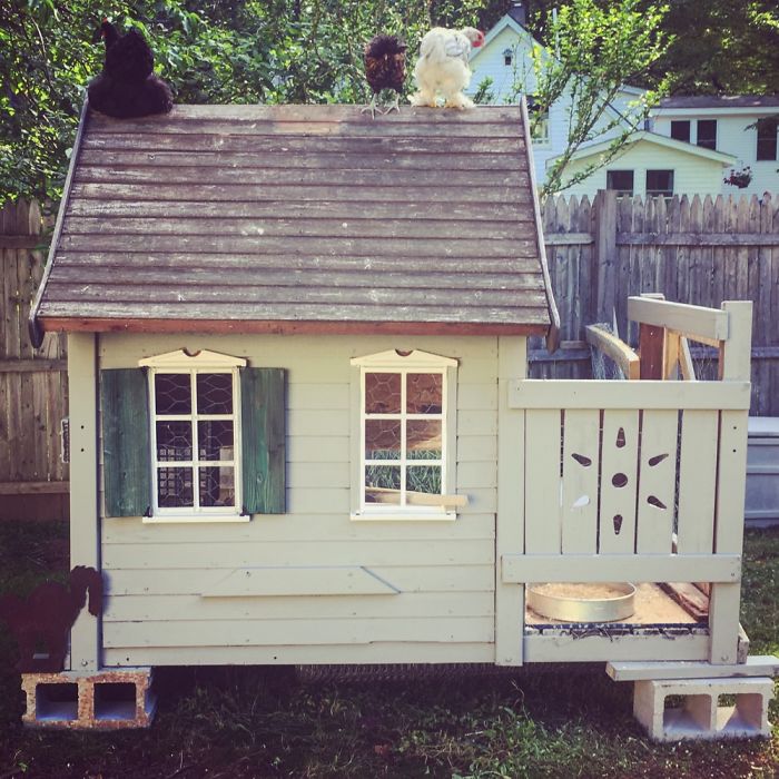 Chicken Coup Out Of Repurposed Playhouse