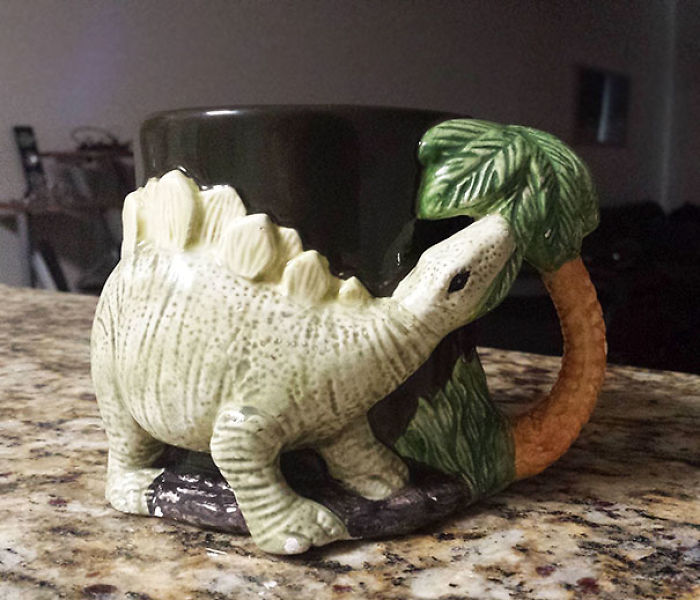 Mi madre encontró mi taza de estegosaurio que perdí durante años