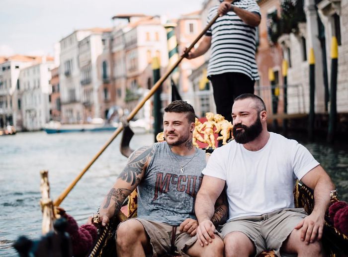 Former Olympic Diver Gets Surprise Proposal In Venice, And Their Photos Set The Internet On Fire