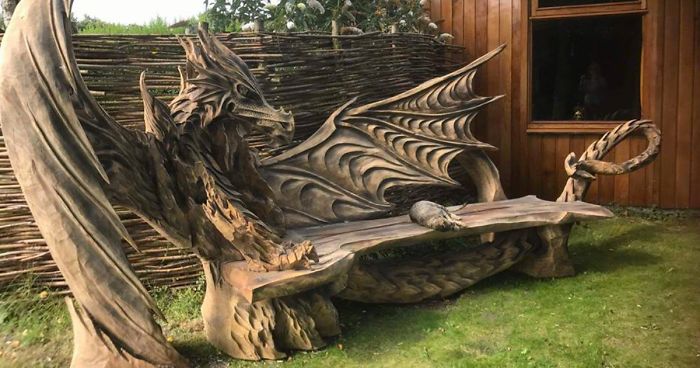 https://static.boredpanda.com/blog/wp-content/uploads/2017/08/wood-chainsaw-carve-dragon-bench-igor-loskutow-fb__700-png.jpg