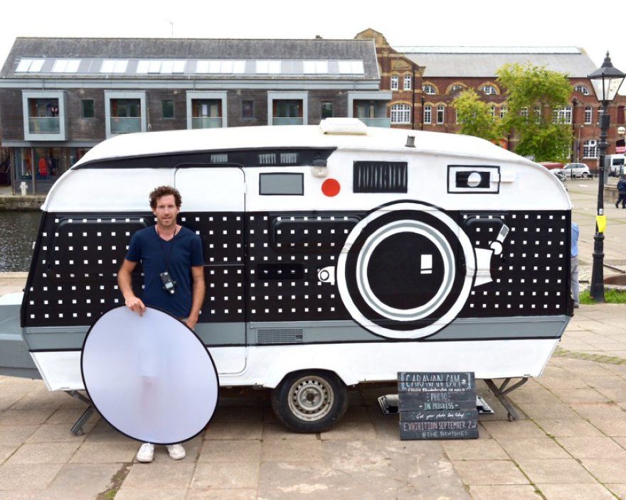 Photographer Transforms An Old Camper Van Into A Giant Camera And Is Going To The Streets To Photograph Unknowns Photographer Transforms An Old Camper Van Into A Giant Camera And Is Going To The Streets To Photograph Unknowns