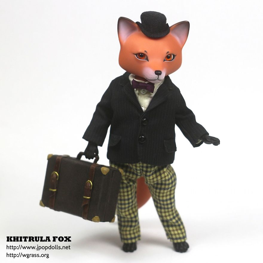 Tiny Ball-Jointed Animal Dolls Look Like They Just Came From The Old Fairytale Book Tiny Ball-Jointed Animal Dolls Look Like They Just Came From The Old Fairytale Book