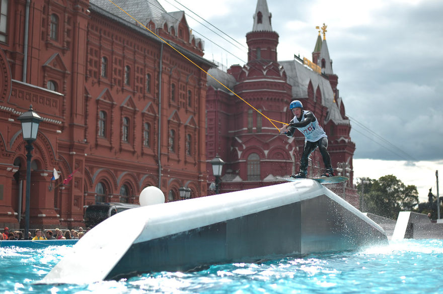 10+ Awesome Photos That Reveal How Cool Moscow Anniversary Truly Was!
