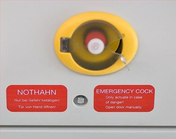 Wrong translated emergency button sing 
