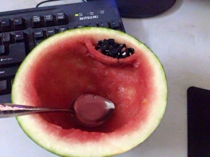 Least Messy Way To Eat Watermelon