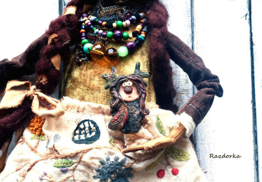 Attic Beauty: Textile Dolls By Alyona Razdorova