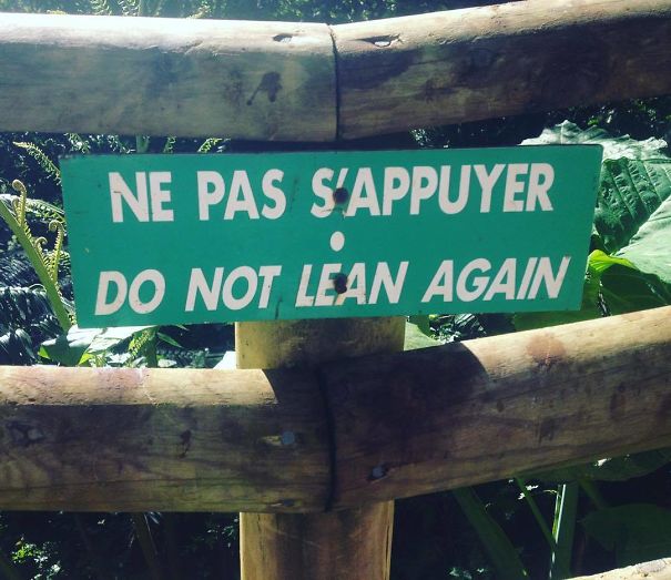 Wrong translated french warning sign 