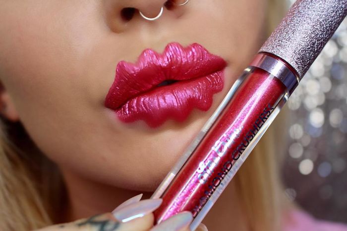 Squiggly Lips Are A Thing Now, And The Pics Will Make You Feel Uncomfortable