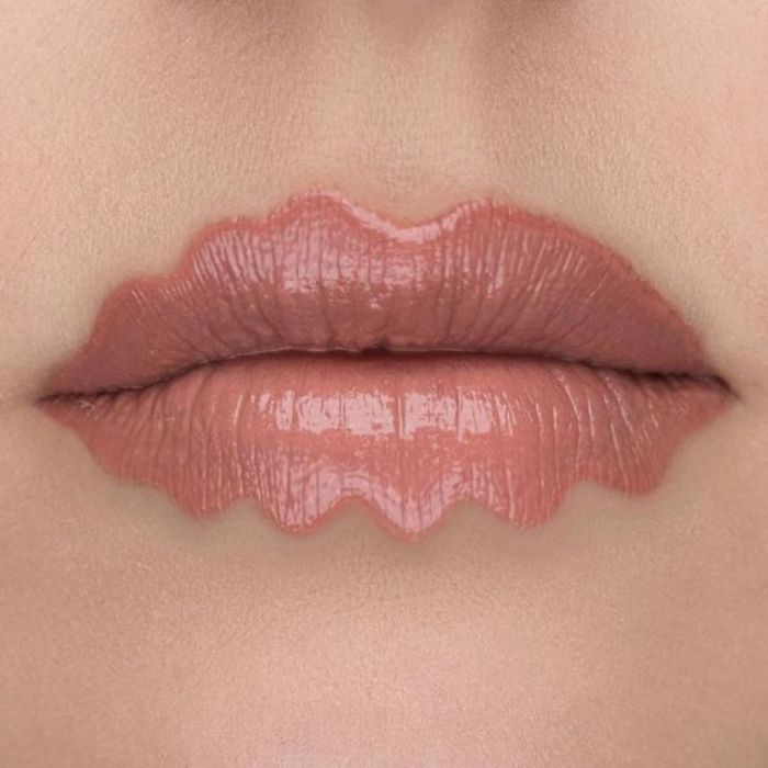 Squiggly Lips Are A Thing Now, And The Pics Will Make You Feel Uncomfortable