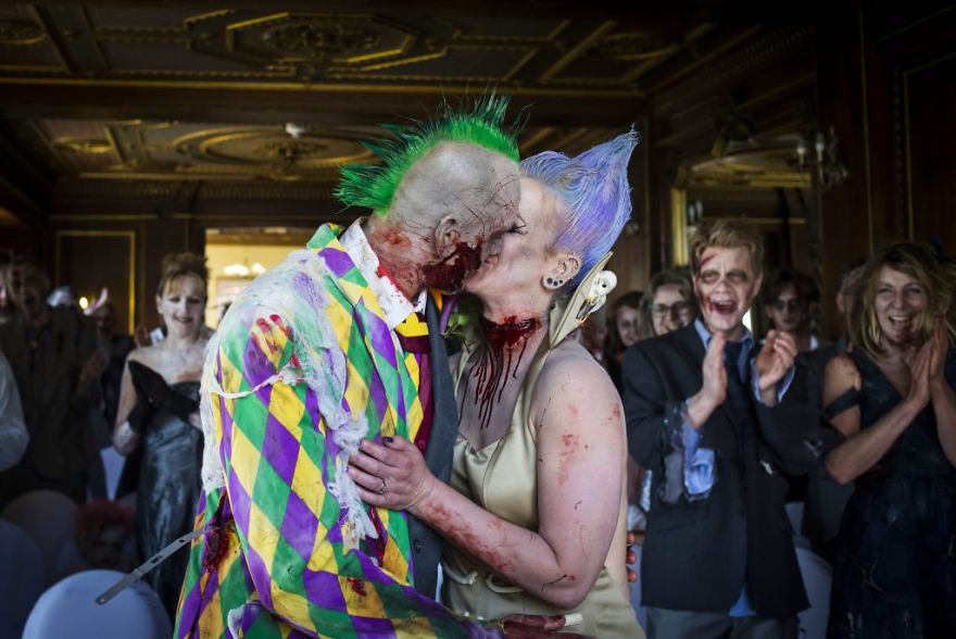 Creepy Wedding: Bride And Groom Get Married In The Style Of The Walking Dead Series
