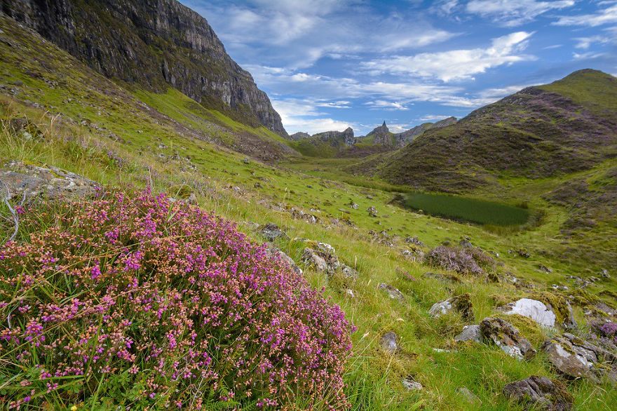 If You Love Hiking, Try Out Quiraing On The Isle Of Skye In Scotland