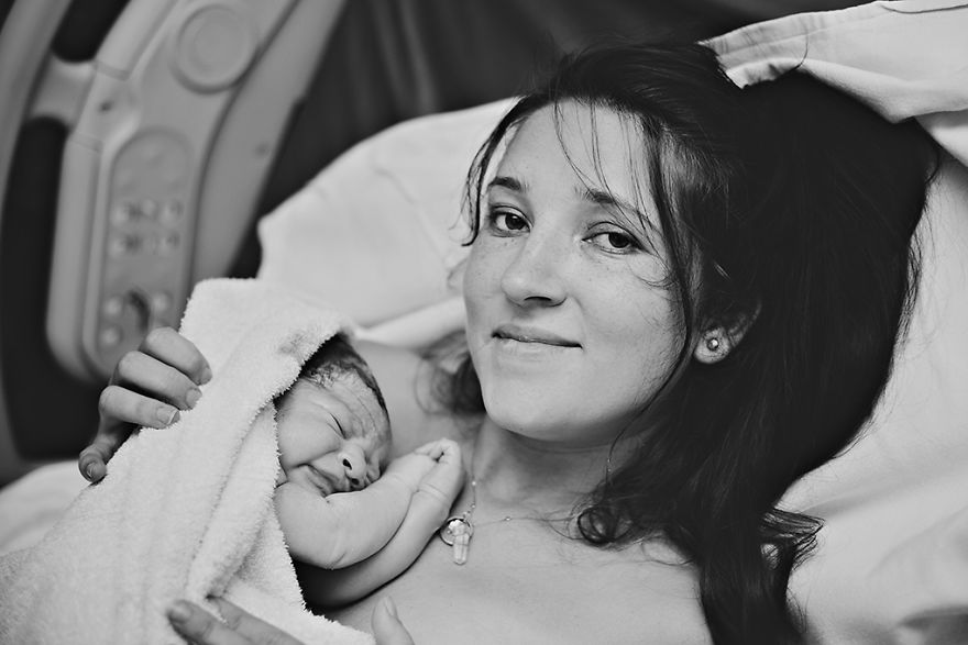 I Documented An Emotional, Tiring Yet Beautiful Miracle Of Birth