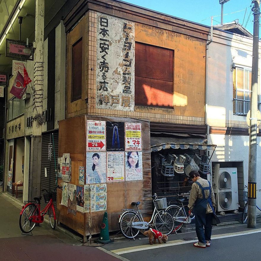 Defunct Rubber Boot Shop Kobeya, Which Was The #1 Cheapest In Japan!