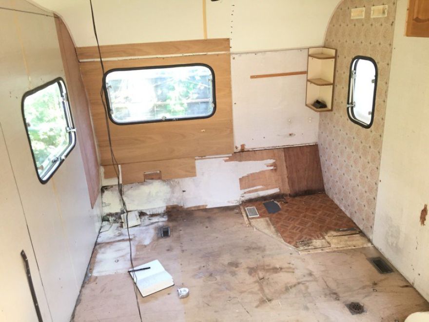 I Turned A $200 Camper Into A Giant Camera And Portable Darkroom