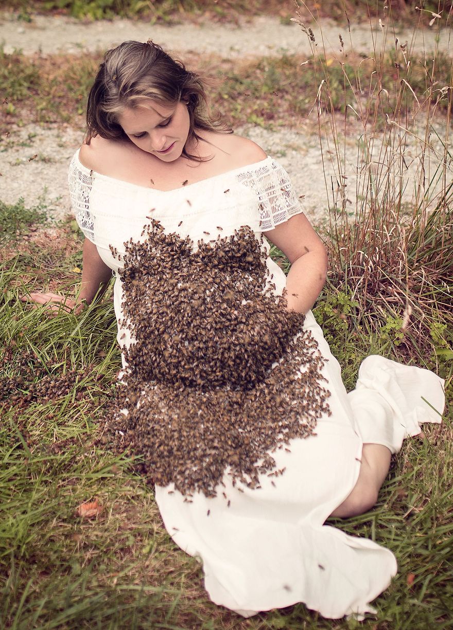 Pregnant Woman Poses With 20,000 Live Bees For Crazy Maternity Photoshoot