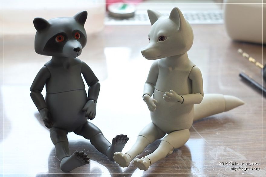 Tiny Ball-Jointed Animal Dolls Look Like They Just Came From The Old Fairytale Book Tiny Ball-Jointed Animal Dolls Look Like They Just Came From The Old Fairytale Book